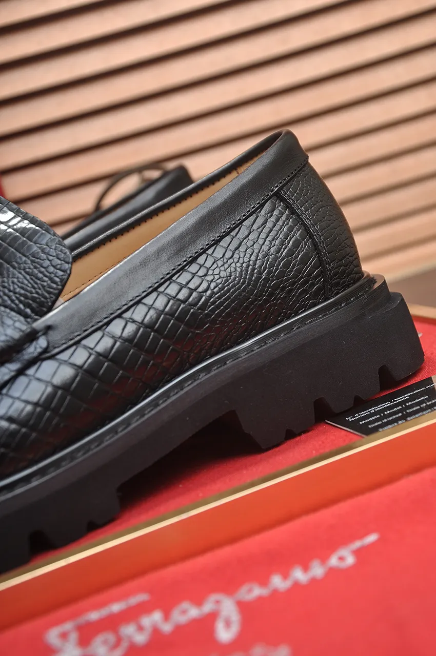 Men's shoes 💰680💶 [Ferragamo/Ferragamo] The latest model in the counter. Original imported high-quality cowhide with open sides + imported 🐂 water-dyed cowhide lining + original luxury metal buckle + original combination outsole. Comparison without pressure 38--45 (45 is custom-made and cannot be returned or exchanged)